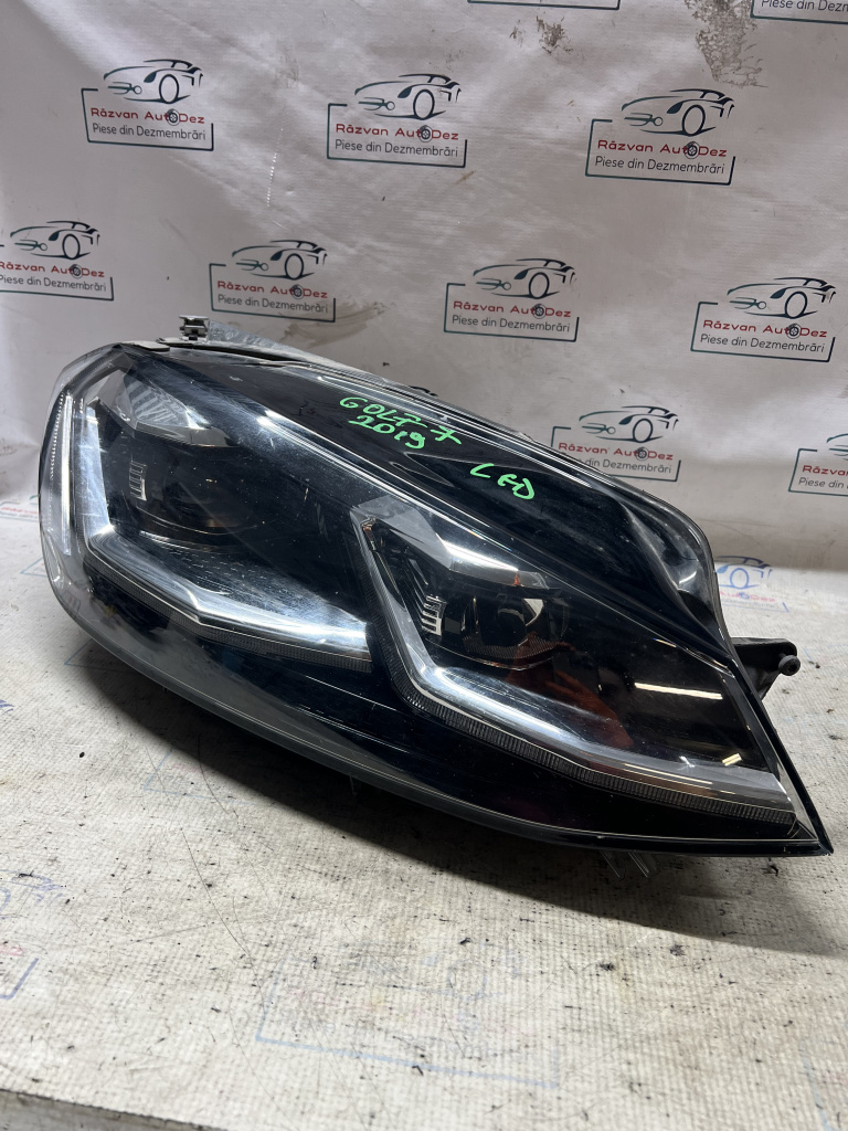 Far dreapta cu led Volkswagen Golf 7 201