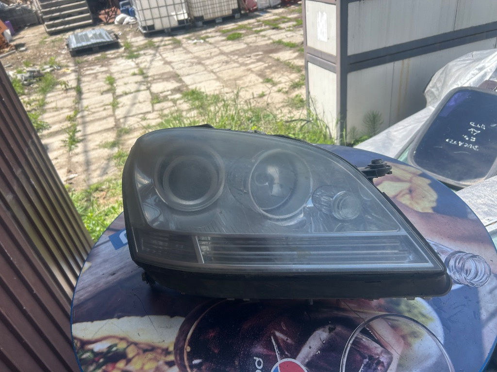 Far dreapta cu lupă Mercedes Ml W164 an 2006 2007 2008 2009