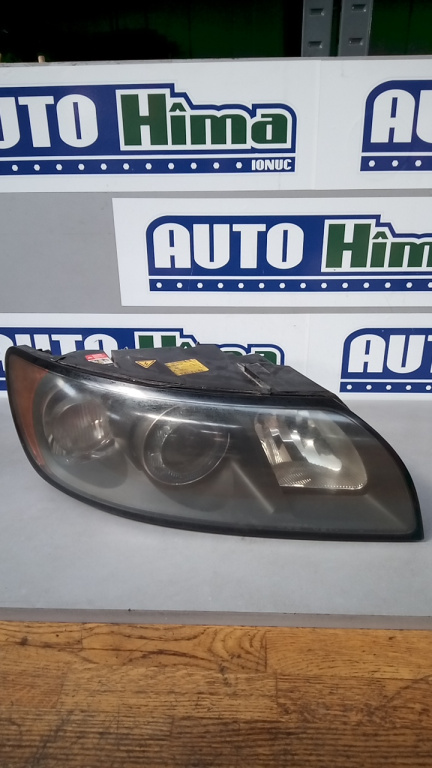 Far dreapta cu lupa si xenon 30698641 0301198272 Volvo S40 MK2 2004-2012