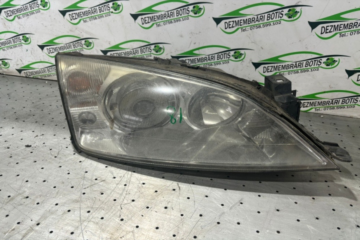Far dreapta cu Xenon Ford Mondeo MK3 [2000 - 2003] Sedan 2.0 TDCi 5MT (115 hp)