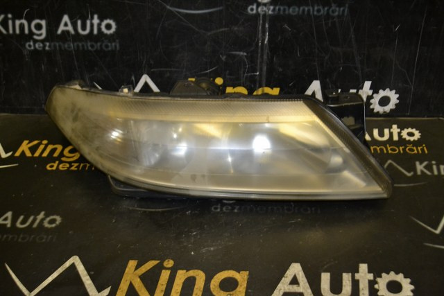 FAR DREAPTA CU XENON RENAULT LAGUNA 2 2004 HATCHBACK
