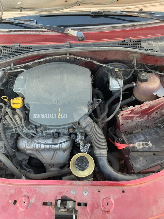 Far dreapta Dacia Logan 2006 Sedan 1.6