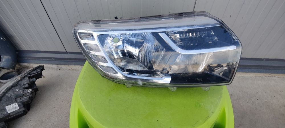 Far dreapta Dacia Logan Sandero facelift 2018