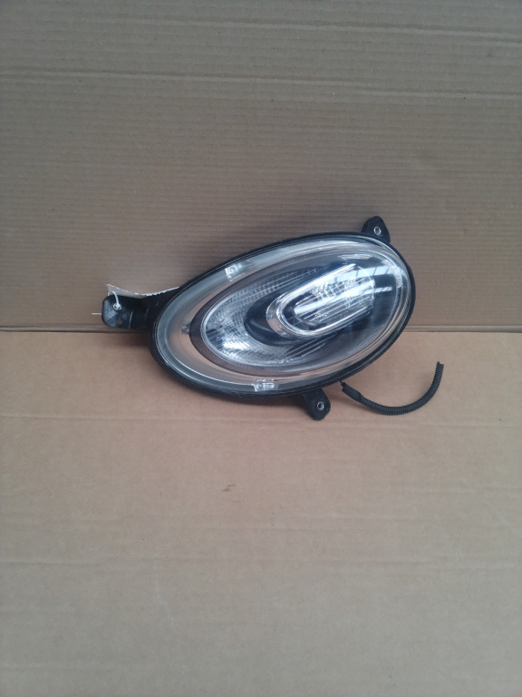 Far dreapta fata Fiat 500 Xl C (312_) 1.4 (301j410) an 2018 169 A3.000 , 74 kW / 100 CP , 1368 cmc / 1.4 l benzina cod piesa 52065911
