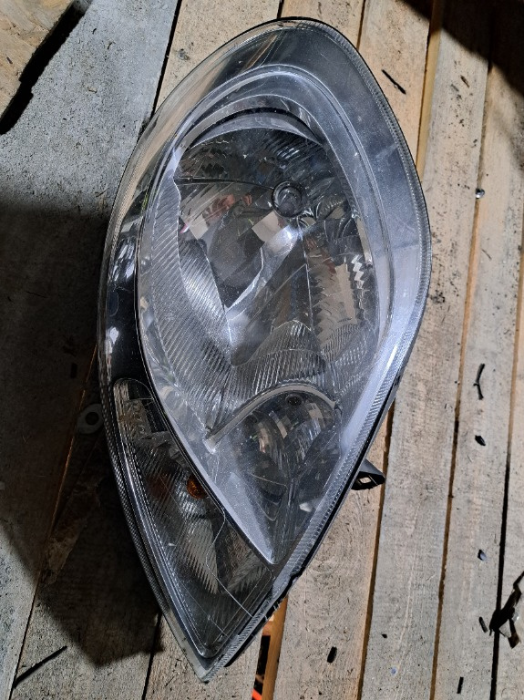 Far dreapta fata renault trafic 2, 2007