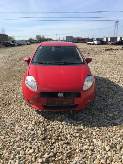 Far dreapta Fiat Grande Punto 2006 Hatchback 1.4