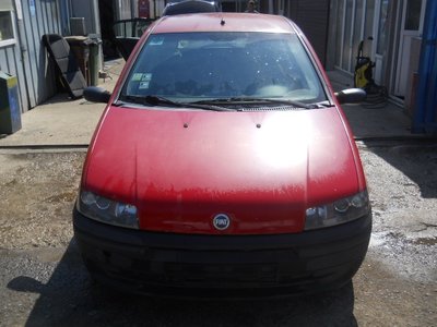 Far dreapta Fiat Punto 2001 hatchback 1.2 16v