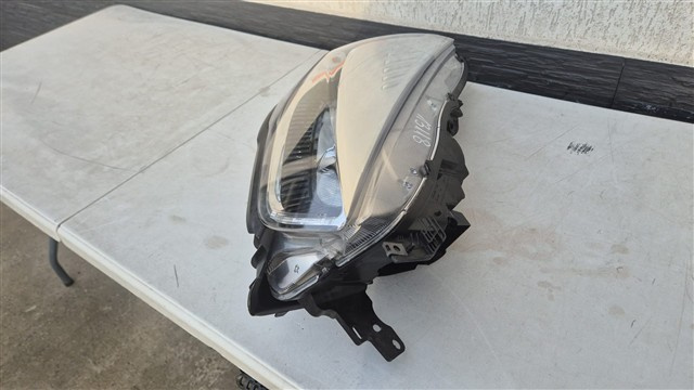 Far dreapta Ford Kuga 2 Facelift Halogen