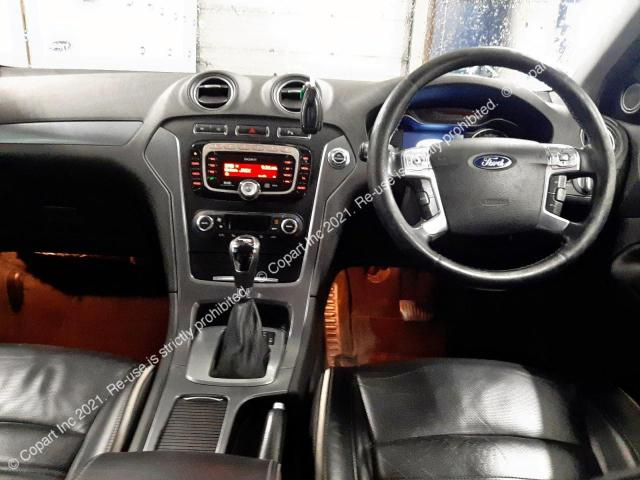 Far dreapta Ford Mondeo 2012 Hatchback 2