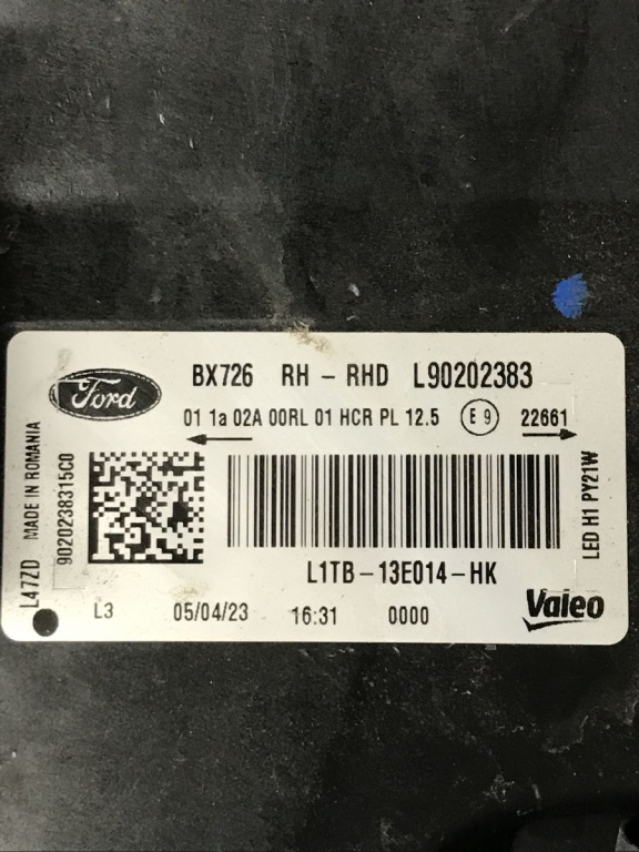Far dreapta FORD Puma ST Line led haloge