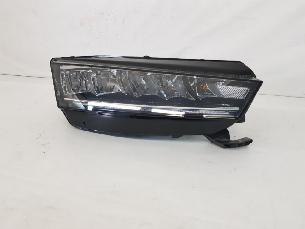 Far dreapta full led Skoda Octavia 4 5E4