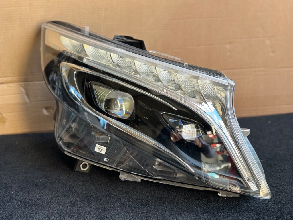 Far dreapta gol pentru Mercedes V-Class Vito Viano W447