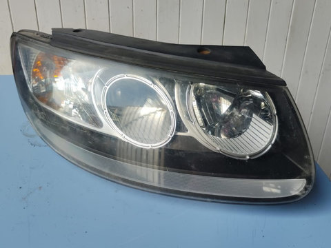 Far dreapta Hyundai Santa Fe 2.7 G6EA 2007 Cod : 92102-2BXXX