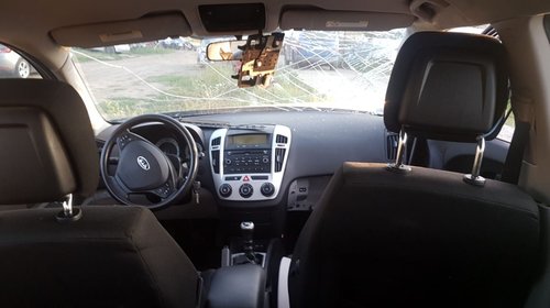 Far dreapta Kia cee'd 2008 Sedan 1.991