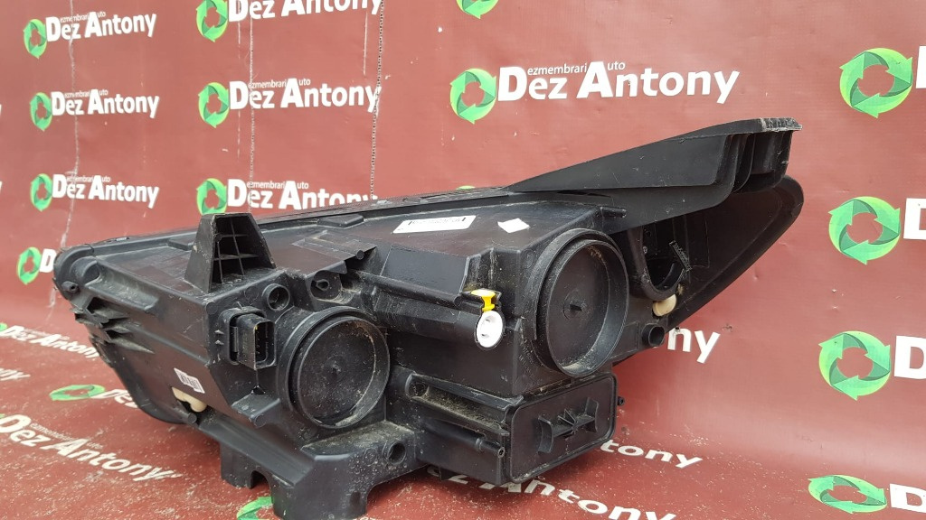 Far dreapta LED si lupa Opel Grandland X
