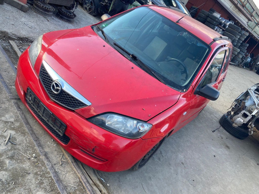 Far dreapta Mazda 2 2003 Hatchback 1.25