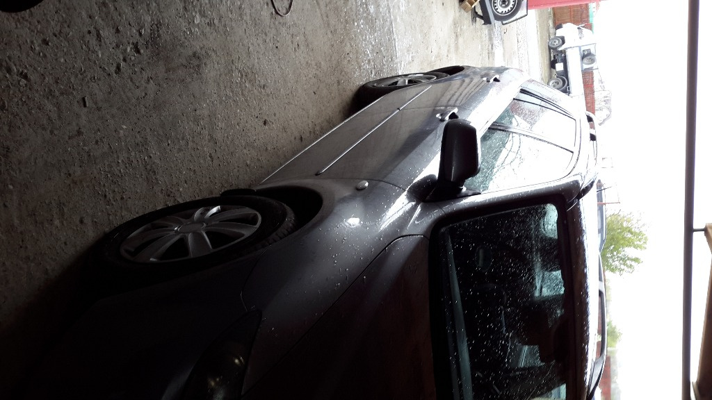 Far dreapta Mazda 6 2006 break 2.0