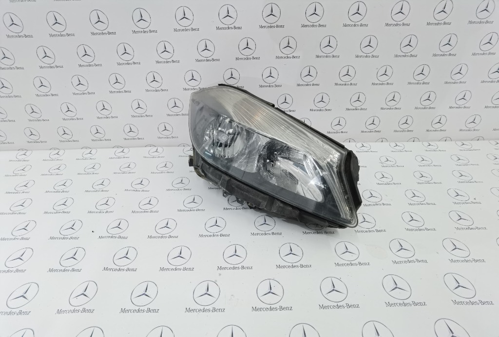 Far dreapta Mercedes A200 cdi W176