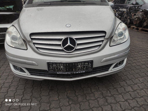 Far Dreapta Mercedes B Class W245 cu Lupa