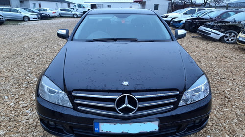 Far dreapta Mercedes-Benz C-Class W204/S