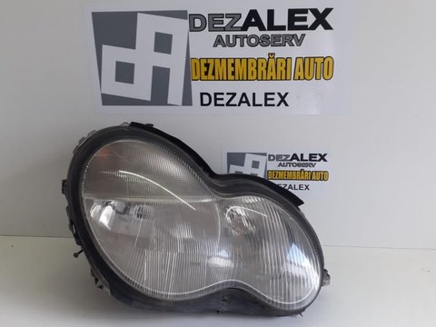 Far dreapta mercedes c class w203 2003