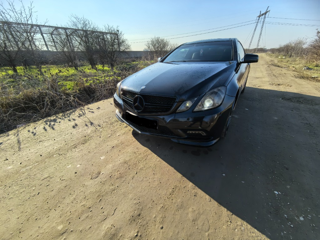 Far dreapta Mercedes E-Class C207 2010 C