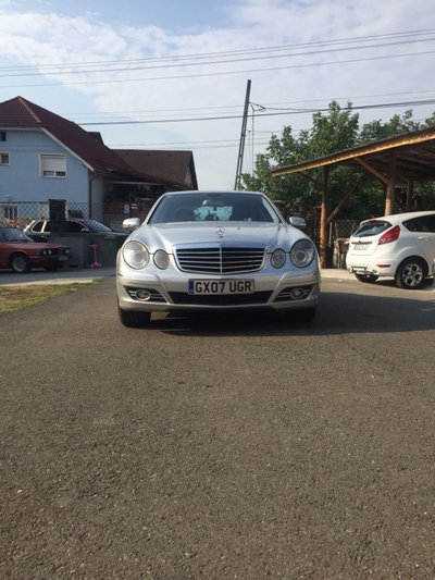 Far dreapta Mercedes E-CLASS W211 2007 HATCHBACK 2