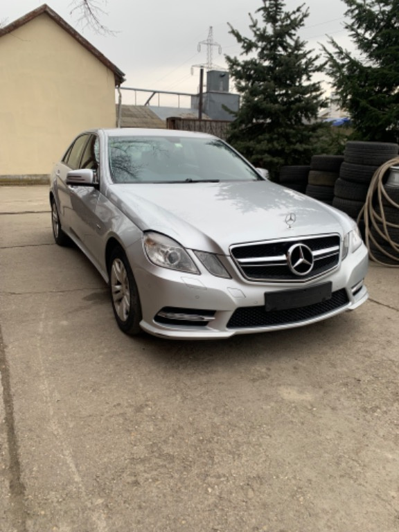 Far dreapta Mercedes E-Class W212 2010 Berlina 2.2