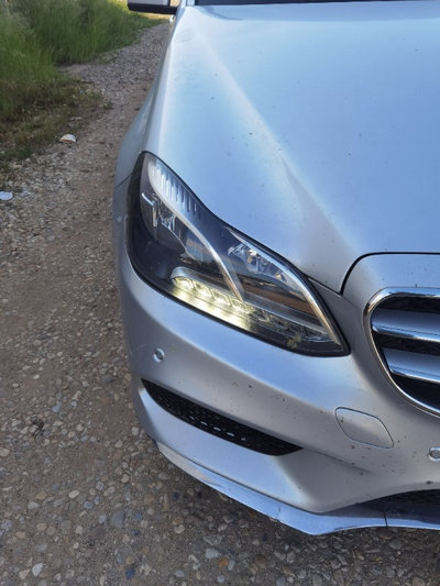 Far dreapta Mercedes E-CLASS W212 2014 Berlina FAC