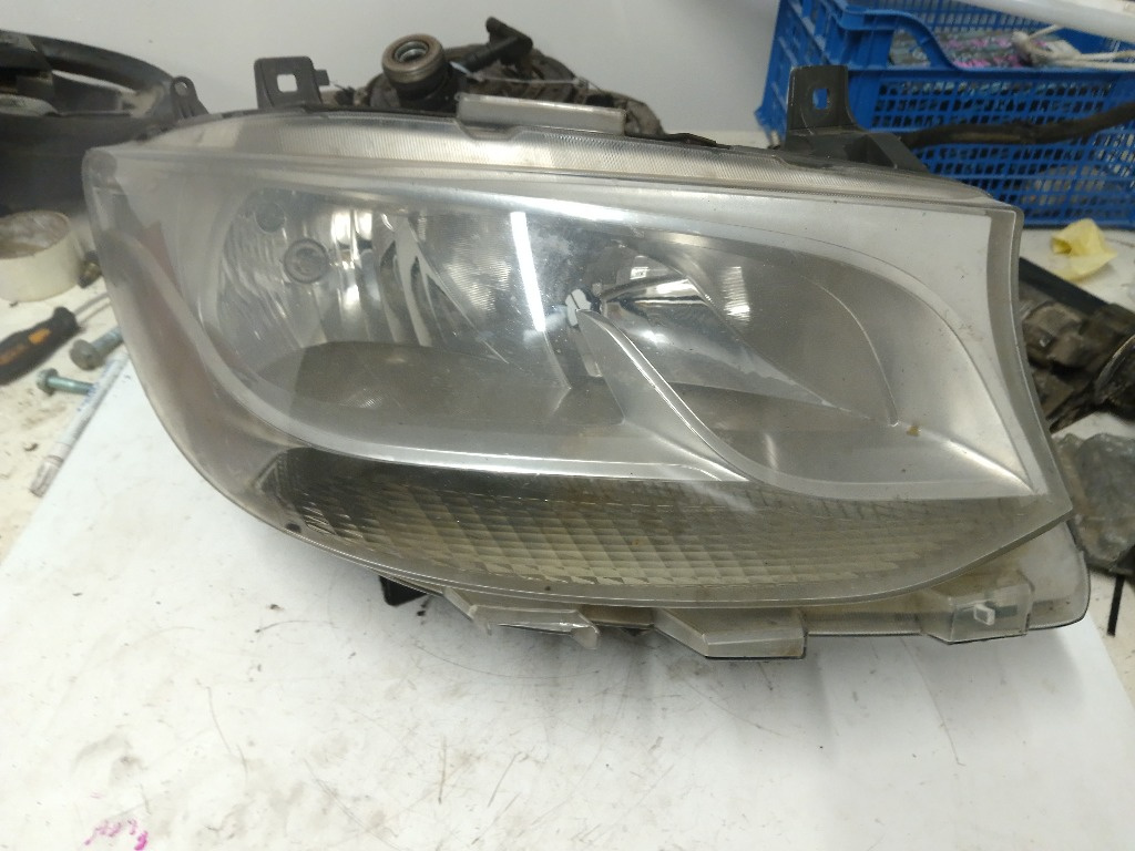 Far dreapta Mercedes Sprinter 3 w910 w907 2019 2020 2021 2022 2023