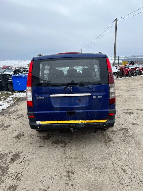 Far dreapta Mercedes Vito W639 2004 duba