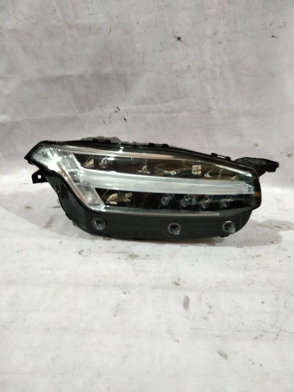 Far dreapta MID LED Volvo xc90 2015-2020 31655708