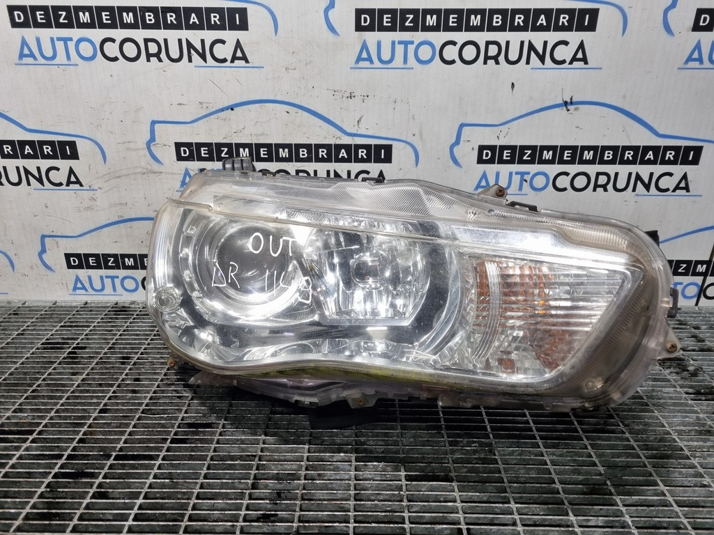 Far Dreapta Mitsubishi Outlander Facelift 2009 - 2012 SUV 4 Usi Xenon