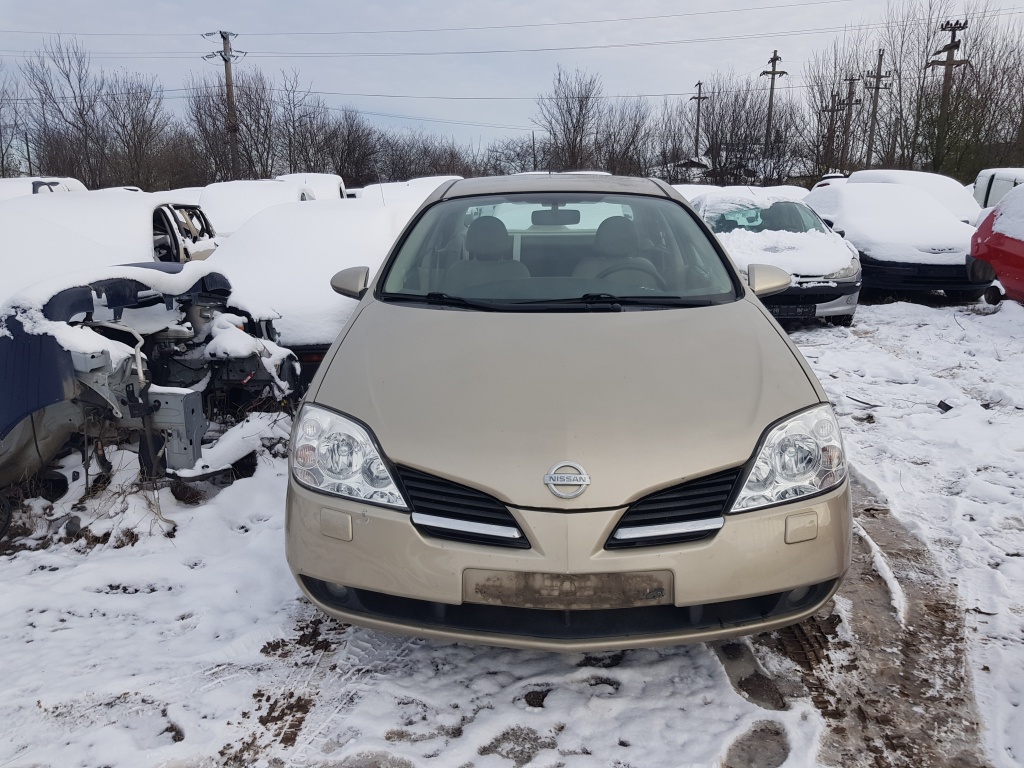 Far dreapta Nissan Primera 2003