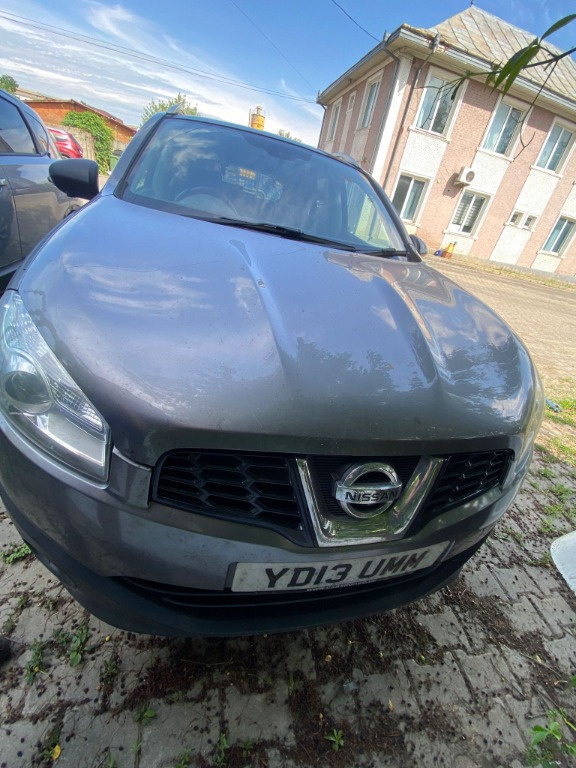 Far dreapta Nissan Qashqai 2012 SUV 1600