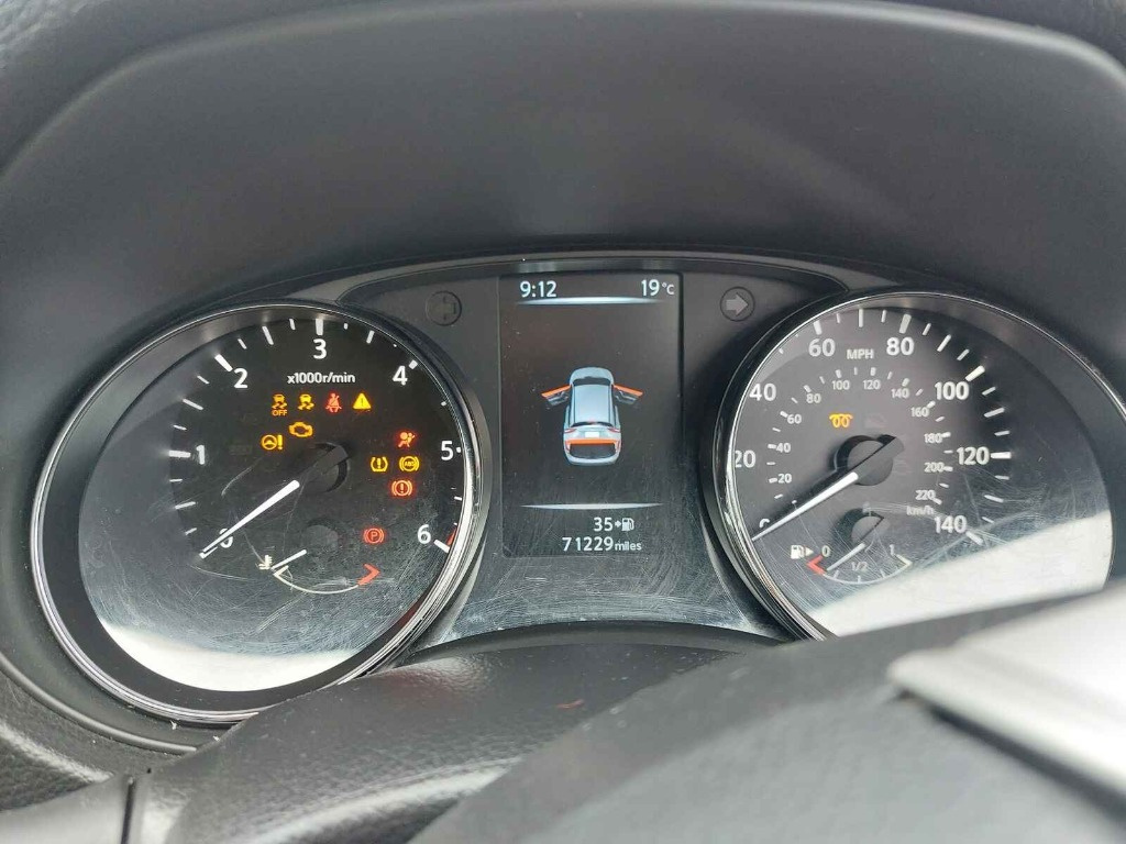 Far dreapta Nissan Qashqai 2014 SUV J11 