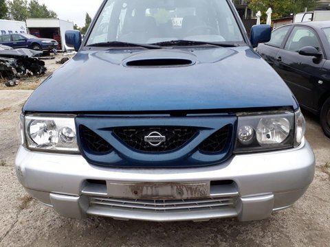 Far Dreapta Nissan Terrano din 1999