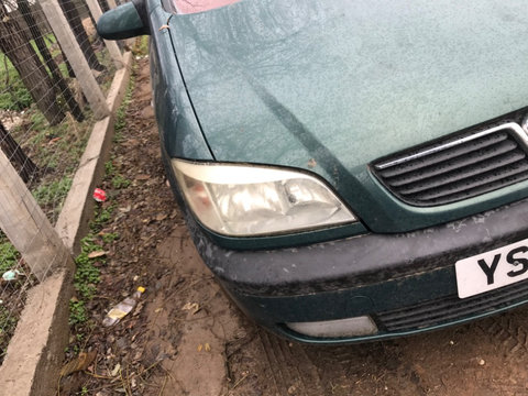 Far dreapta Opel zafira 2002