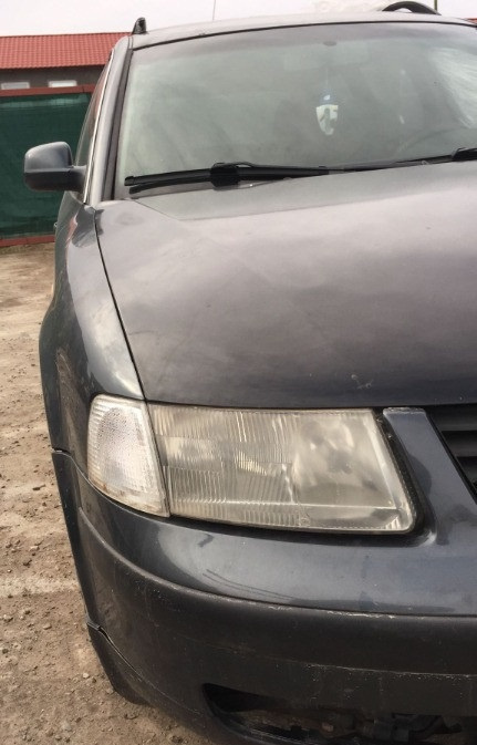 Far dreapta Passat