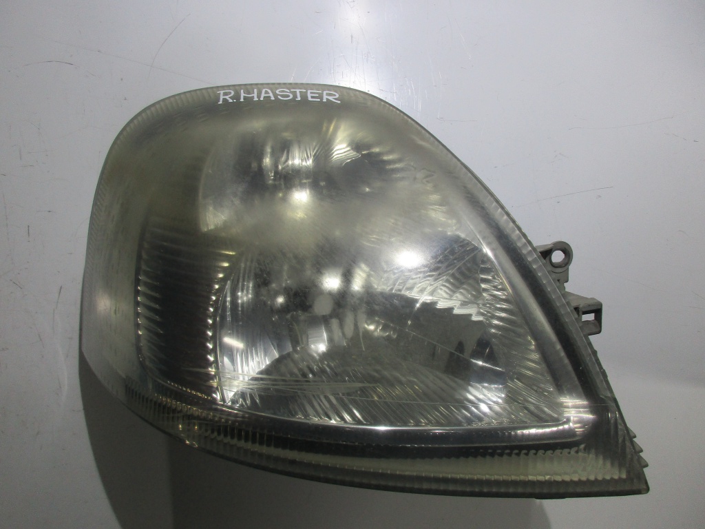 FAR DREAPTA RENAULT MASTER COD-8200163518..