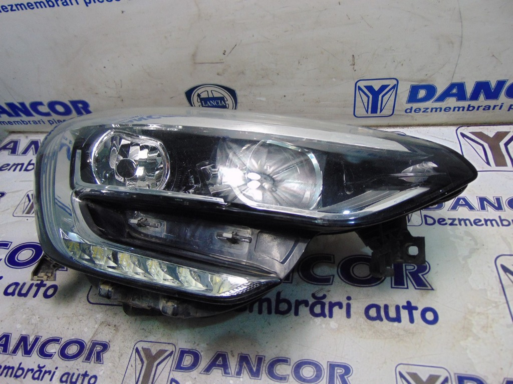 FAR DREAPTA RENAULT MEGANE IV AN 2016 CO