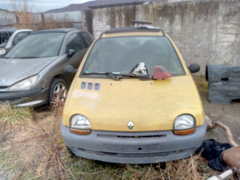 Far dreapta Renault Twingo 2002 Benz Benzina