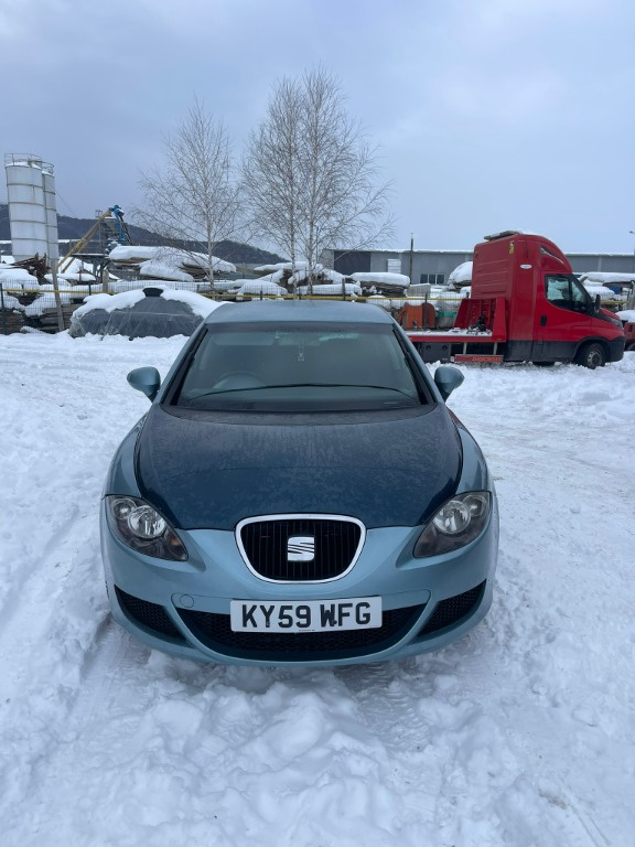 Far dreapta Seat Leon 2 2009 hatchback 2.0
