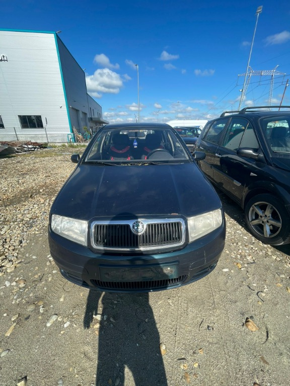 Far dreapta Skoda Fabia 2006 Hatchback 1.2