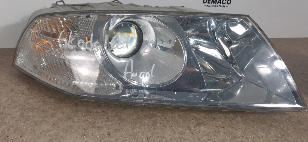 Far dreapta Skoda Octavia 2.