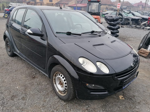 Far dreapta Smart Forfour 2004 1.1 Benzina Cod Motor 134.910 75CP/55KW