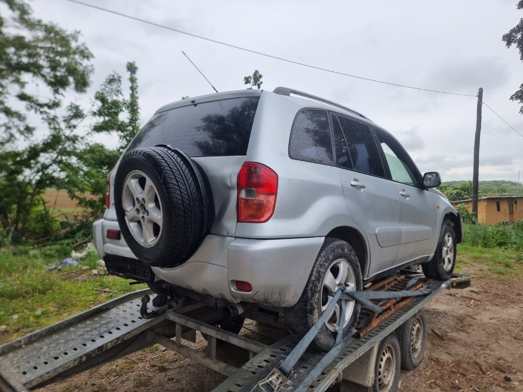 Far dreapta Toyota RAV 4 2002 SUV 2.0 d 