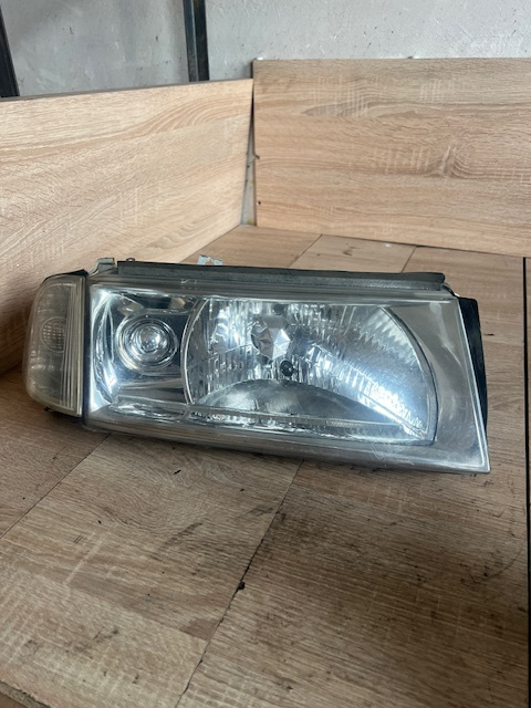 Far dreapta URECHE CREPATA Skoda Octavia 1 hatchback URECHE CREPATA Far dreapta URECHE CREPATA Skoda Octavia 1 hatchback Skoda Octavia [facelift] [2000 - 2010] Liftback 5-usi 1.9 TDI Euro IV MT (101 hp) Dezmembrez Skoda Octavia 1 hatchback 2008 1.9 t