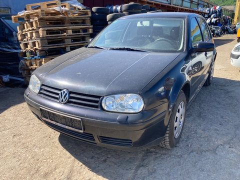 Far dreapta Volkswagen Golf 4 2002 Hatchback 1.4 16V