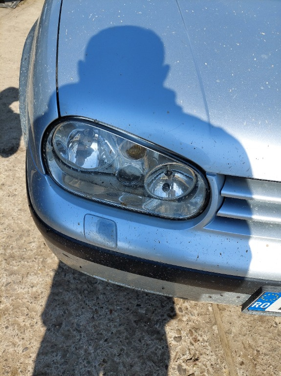 FAR DREAPTA VOLKSWAGEN GOLF 4, AN 2003